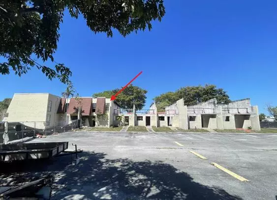 8921 Palm Tree LN 8921, Pembroke Pines, FL 33024