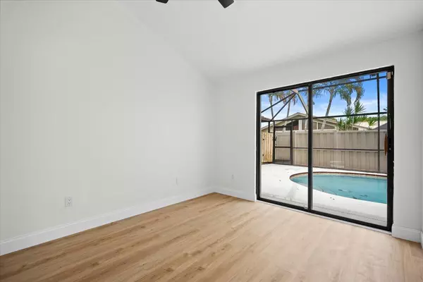 Palm Beach Gardens, FL 33418,5493 Eagle Lake DR