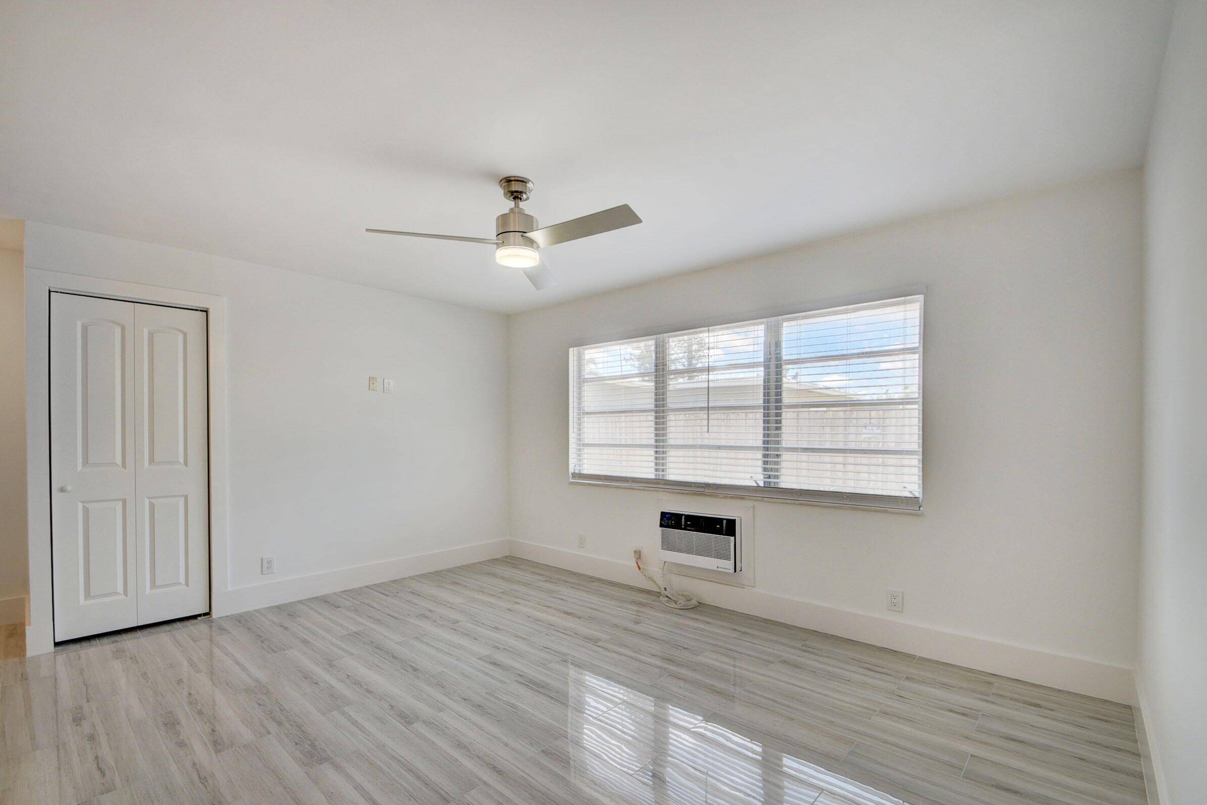 Lantana, FL 33462,525 S Broadway ST J