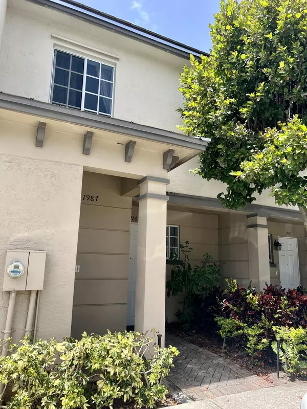 1989 Marsh Harbour DR 407, Riviera Beach, FL 33404