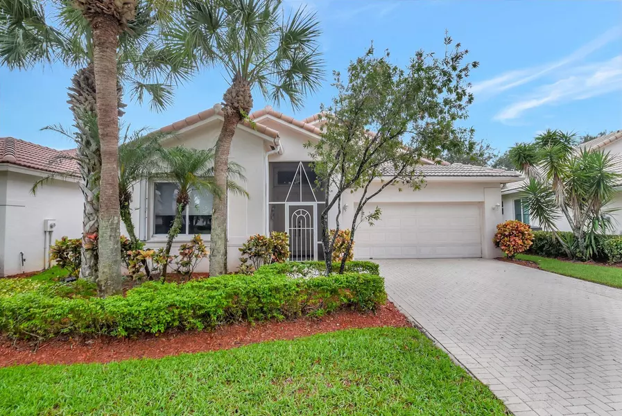 9066 Bay Harbour CIR, West Palm Beach, FL 33411