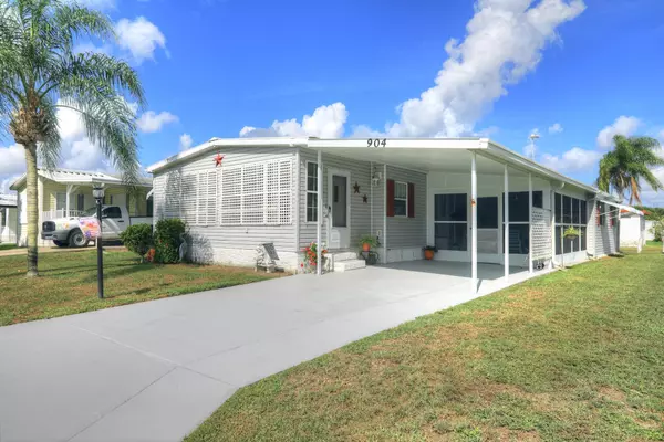 Barefoot Bay, FL 32976,904 Thrush CIR