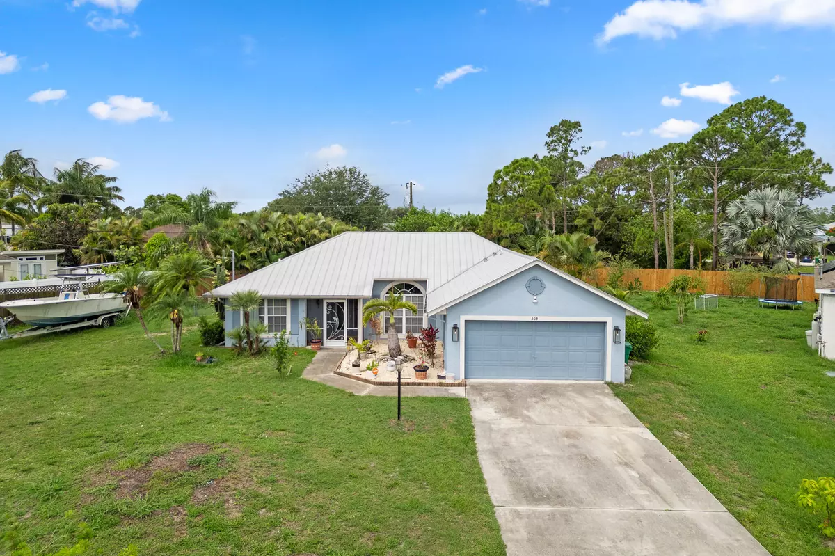 Port Saint Lucie, FL 34953,504 SW Pea CT