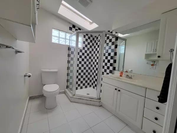 Lantana, FL 33462,510 N 5th ST