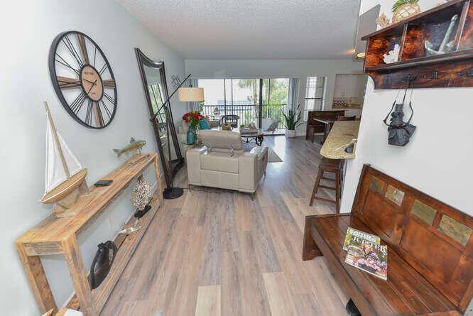Jupiter, FL 33477,1605 S Us Highway 1 V1-205