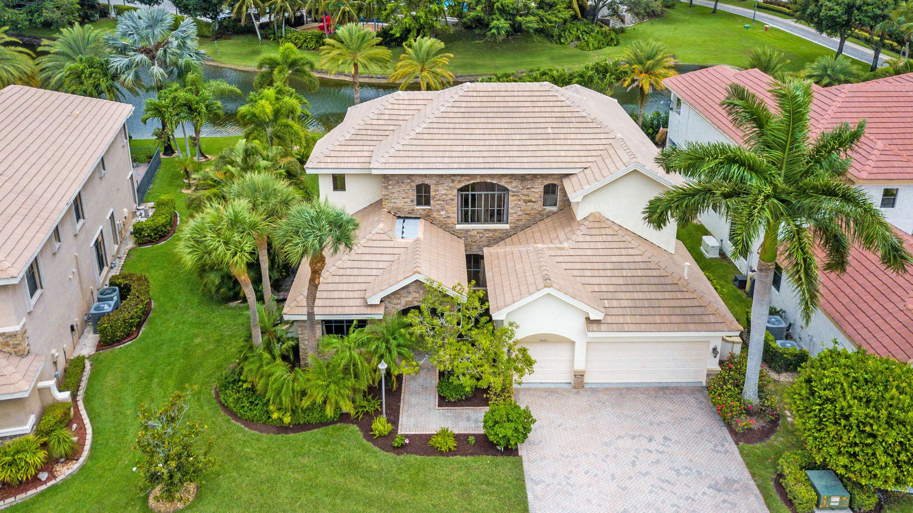 3583 Collonade DR, Wellington, FL 33449