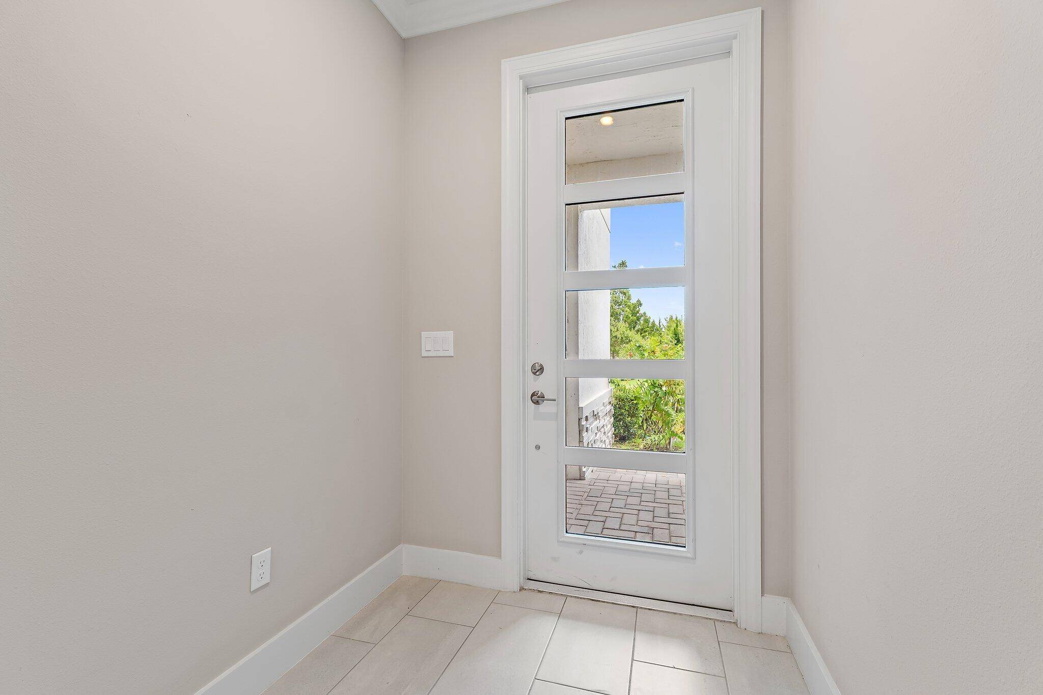 West Palm Beach, FL 33413,6825 Pointe Of Woods DR