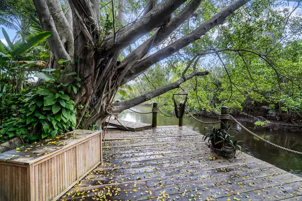 Boca Raton, FL 33486,434 NW 7th AVE