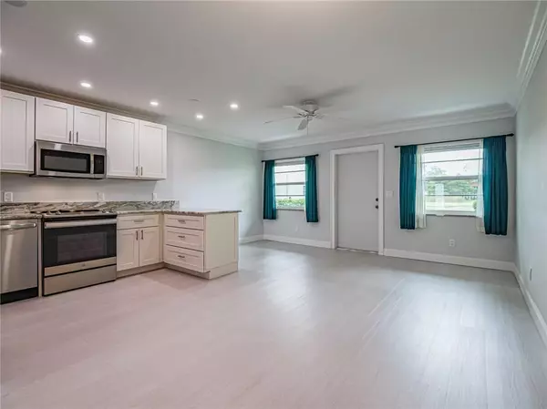 Vero Beach, FL 32962,97 Spring Lake DR 104