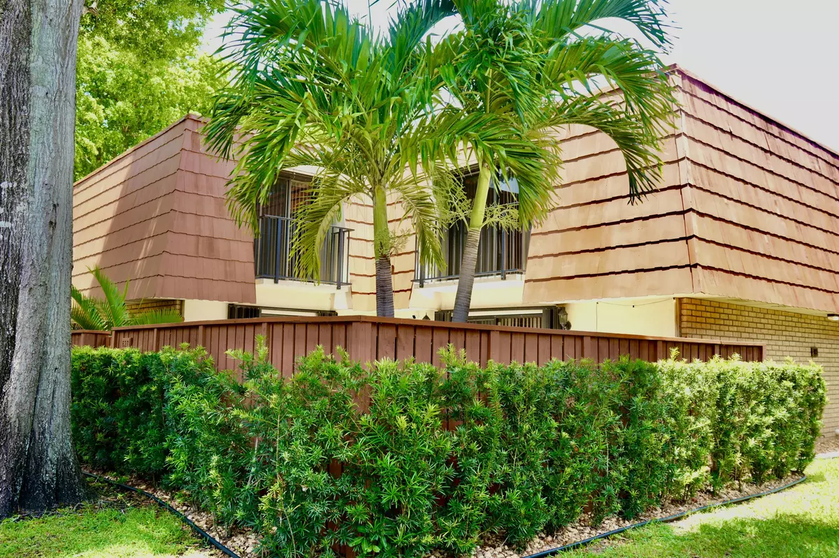 Boynton Beach, FL 33436,627 Buttonwood LN