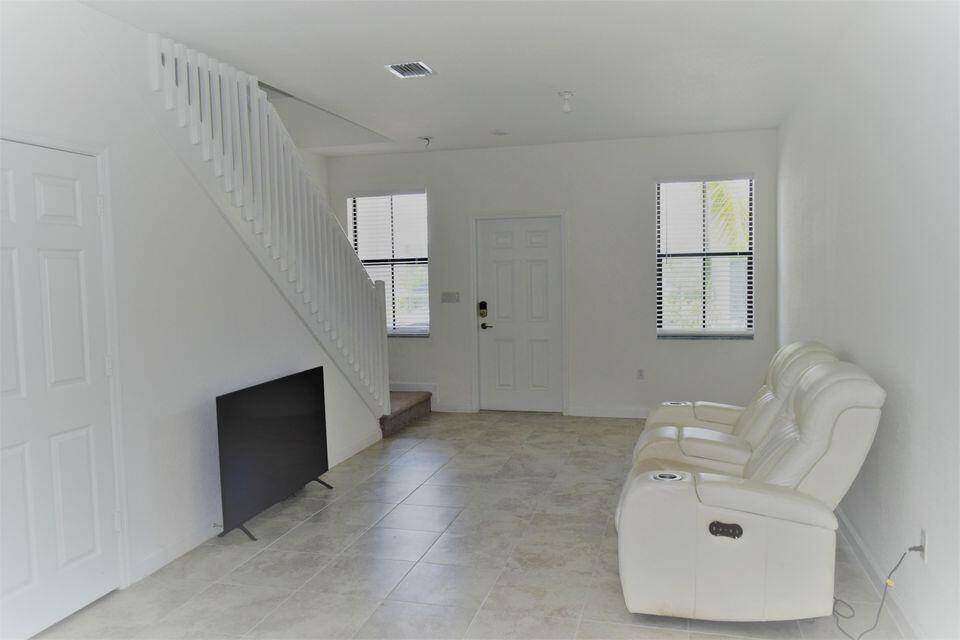 Fort Lauderdale, FL 33315,1634 SW 28th ST