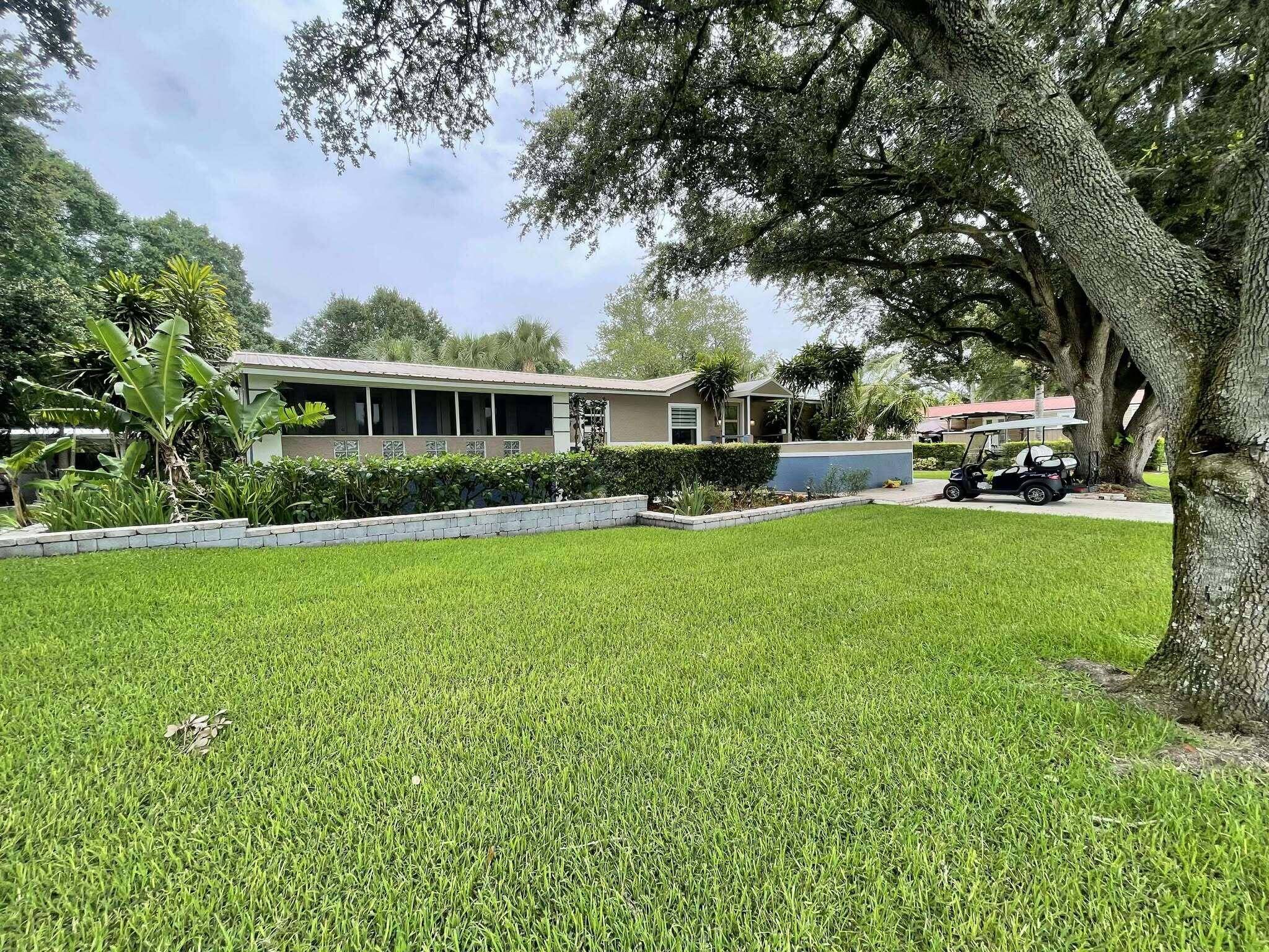 Okeechobee, FL 34974,5705 NE 3rd LN