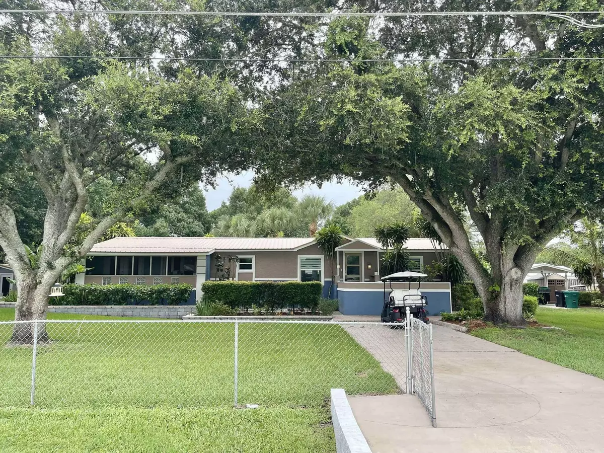 Okeechobee, FL 34974,5705 NE 3rd LN