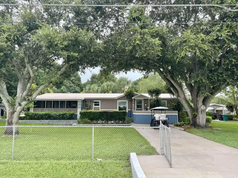 5705 NE 3rd LN, Okeechobee, FL 34974