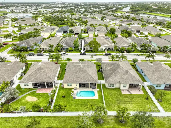 10295 SW Waterway LN, Port Saint Lucie, FL 34987