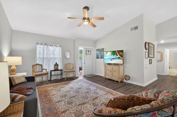 Jupiter, FL 33458,112 Sherwood CIR 5d
