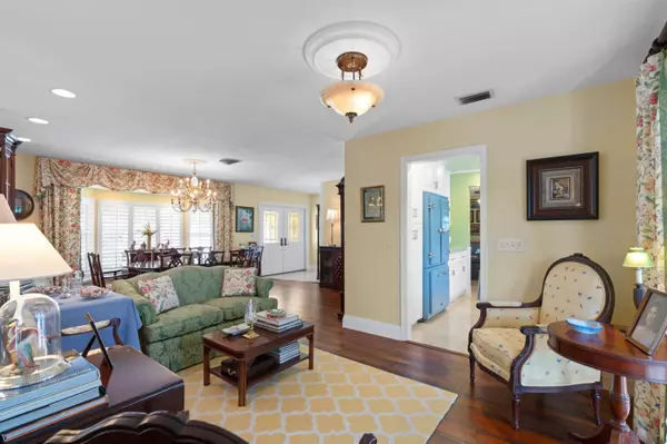 Palm Beach Gardens, FL 33418,4633 Holly DR