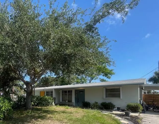 Stuart, FL 34996,503 SE Robalo CT
