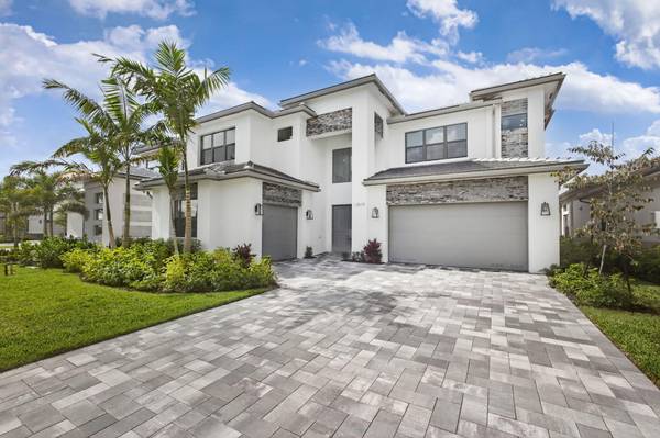 12874 Crane XING, Palm Beach Gardens, FL 33412