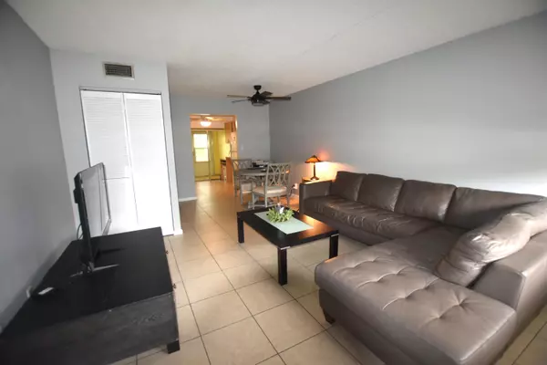 Margate, FL 33063,251 NW 76th AVE 105