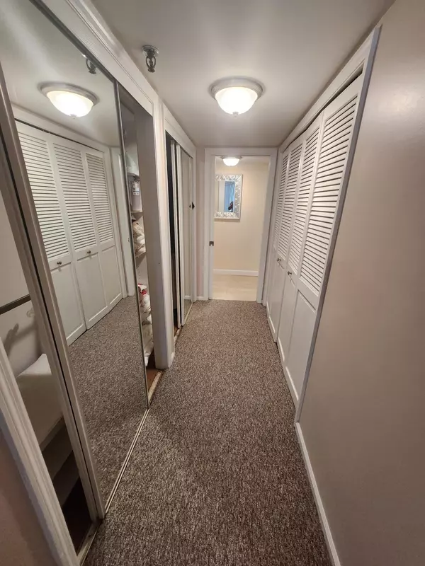 Boca Raton, FL 33487,899 Jeffery ST 601