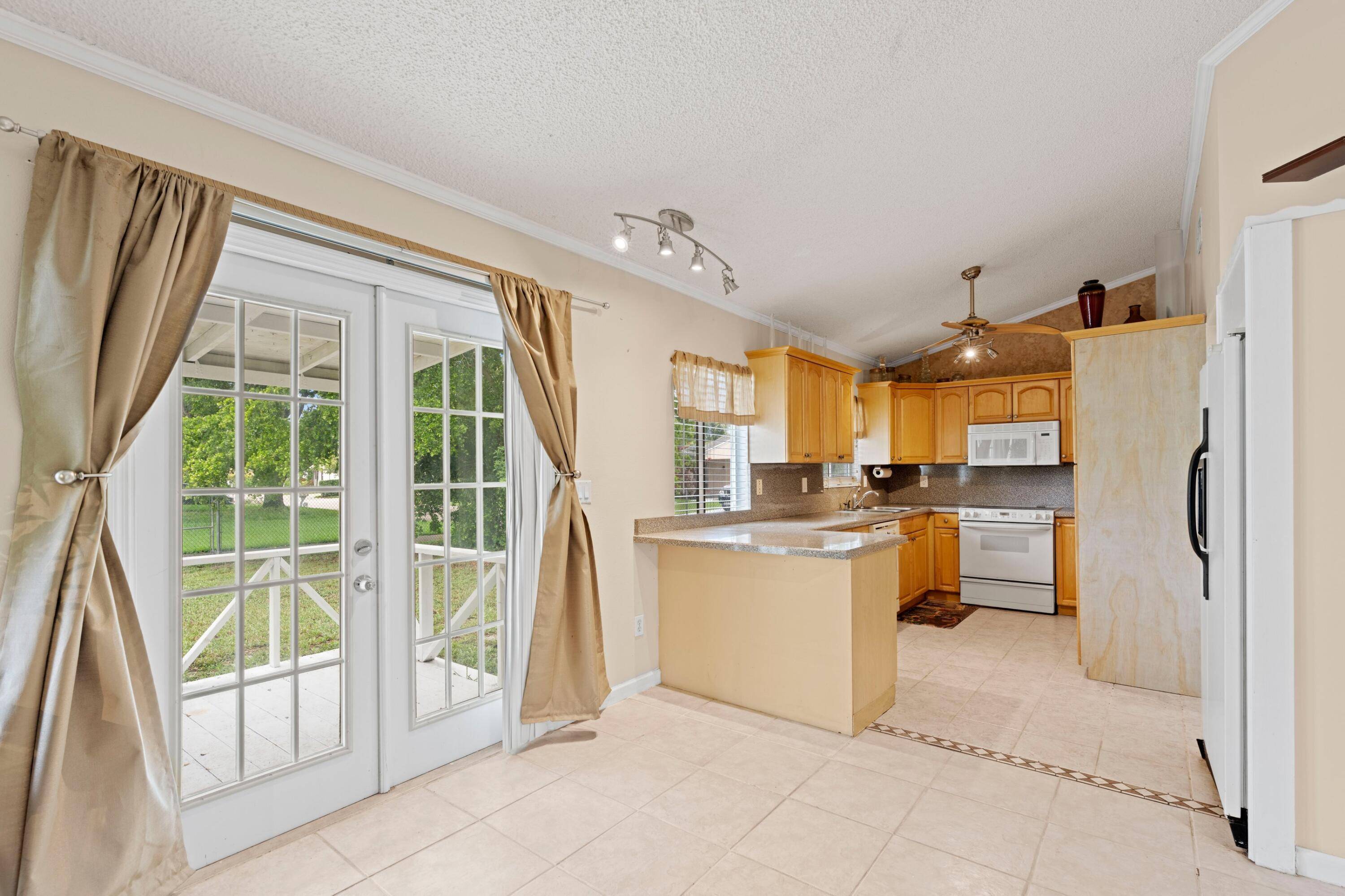 Boca Raton, FL 33433,23444 Shetland RUN