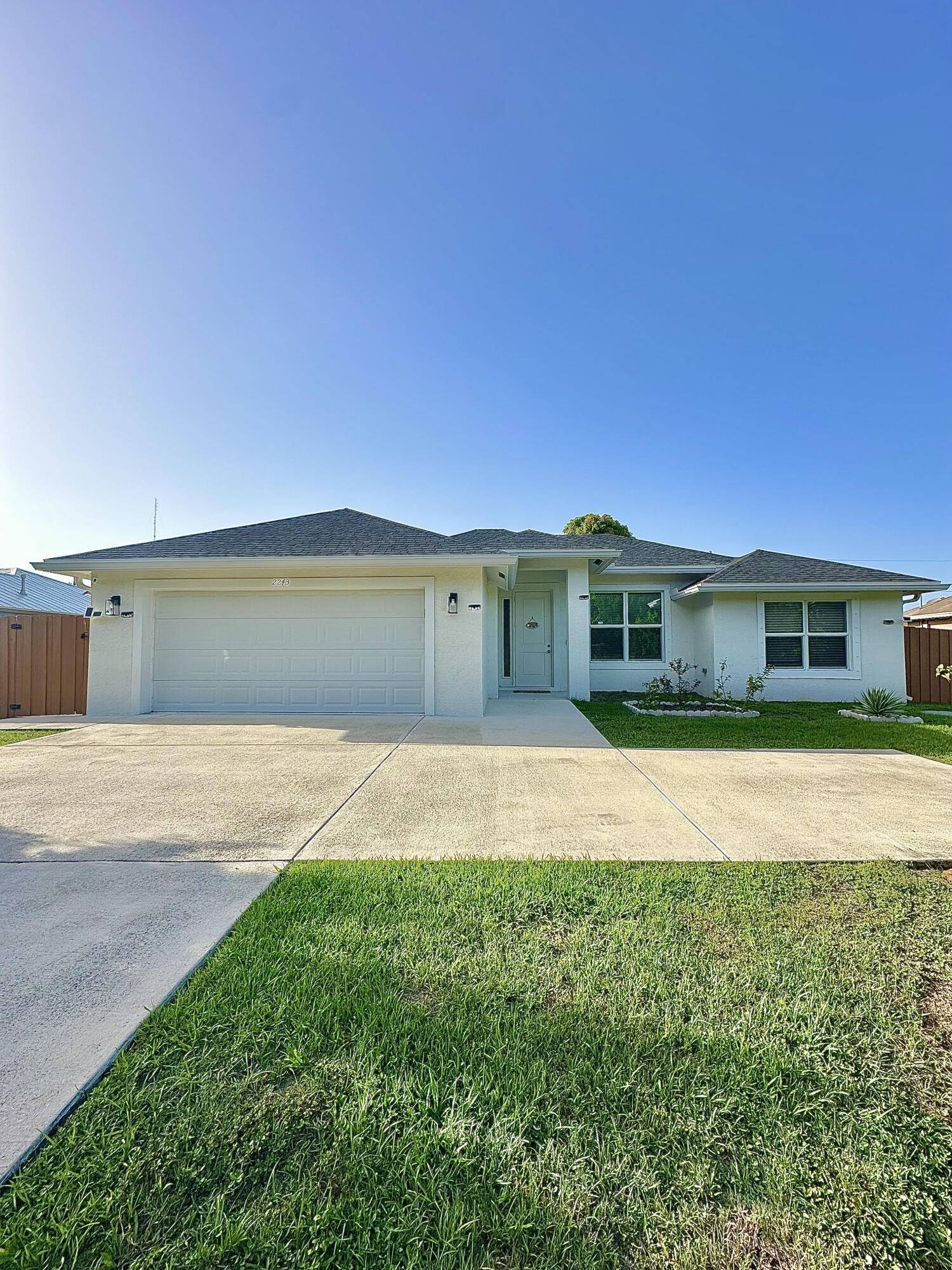 2243 SE Mariposa AVE, Port Saint Lucie, FL 34952