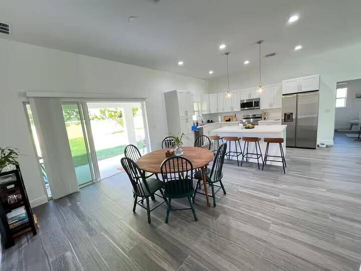 Port Saint Lucie, FL 34952,2243 SE Mariposa AVE