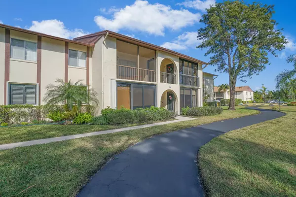 326 Knotty Pine CIR C-1, Greenacres, FL 33463