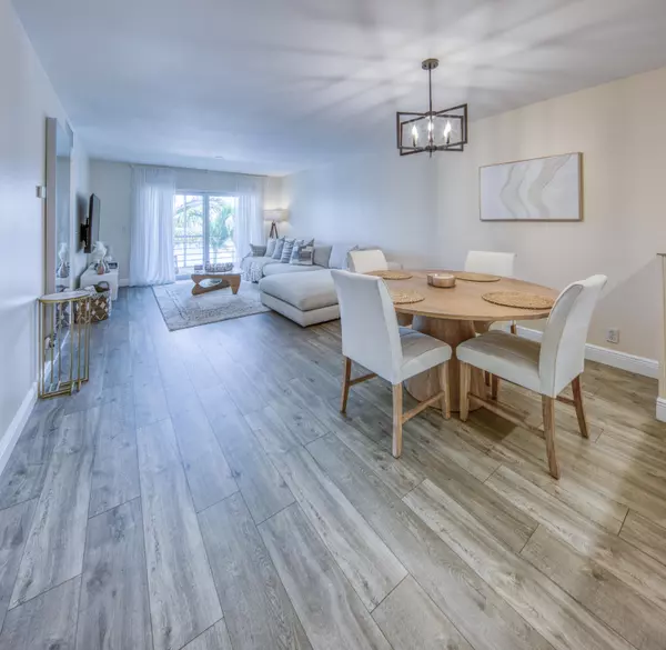 Lake Worth Beach, FL 33460,1428 S Lakeside DR 31