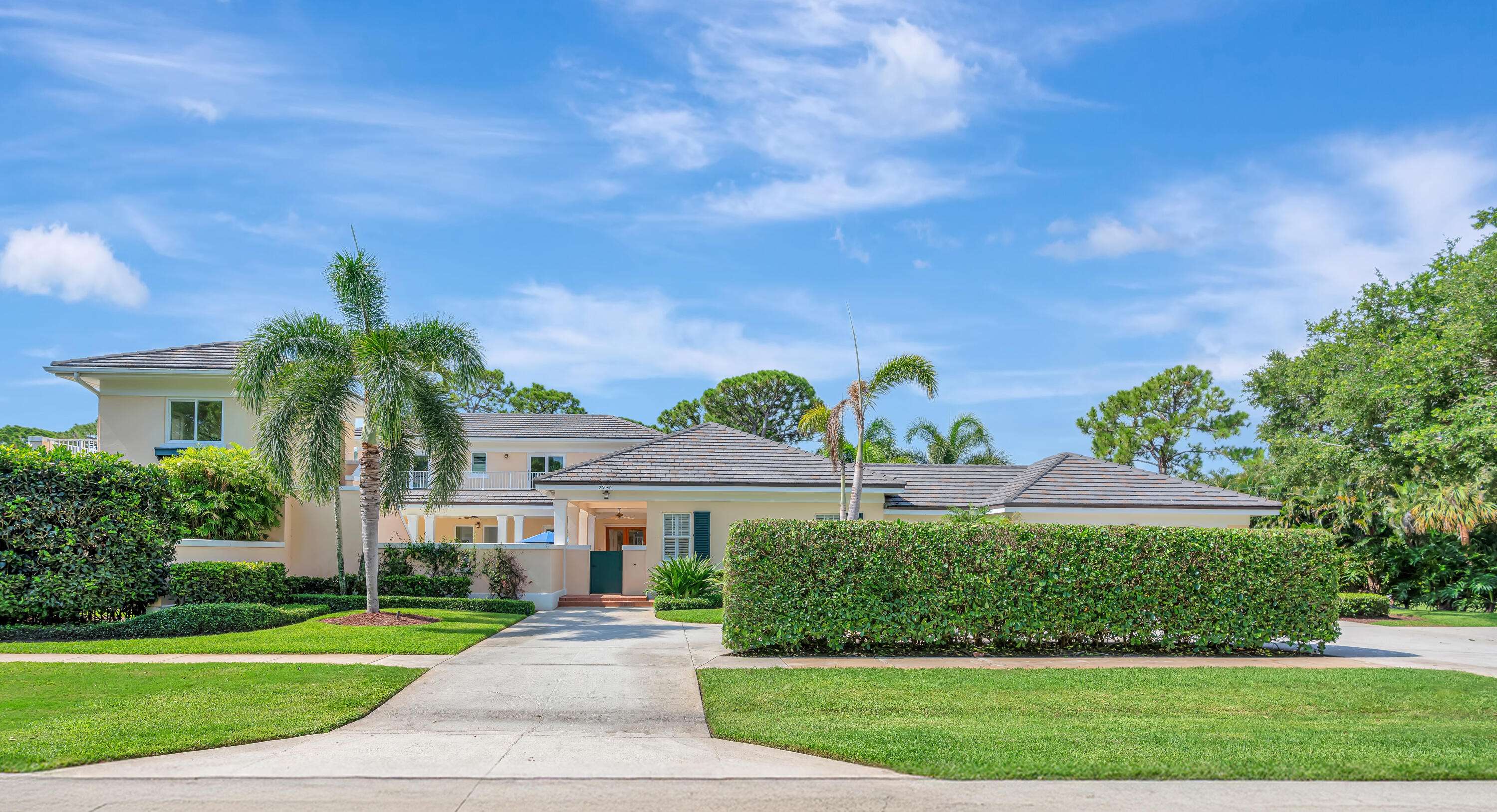 2940 Marys WAY, Palm Beach Gardens, FL 33410
