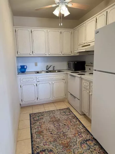 Lake Worth Beach, FL 33461,2880 Lake Osborne DR 204