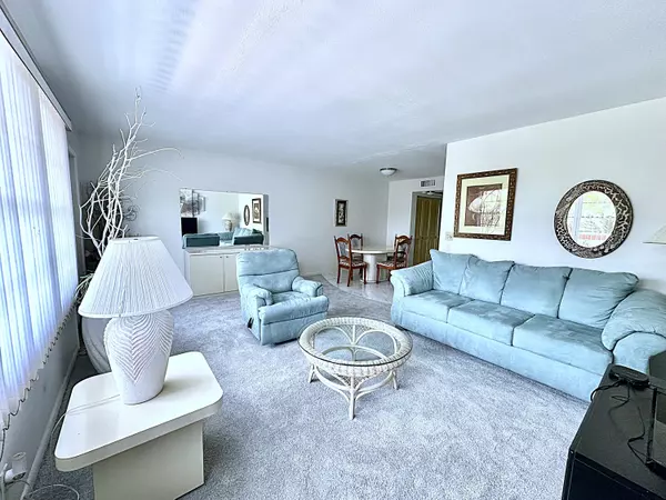 Deerfield Beach, FL 33442,2008 Westbury F