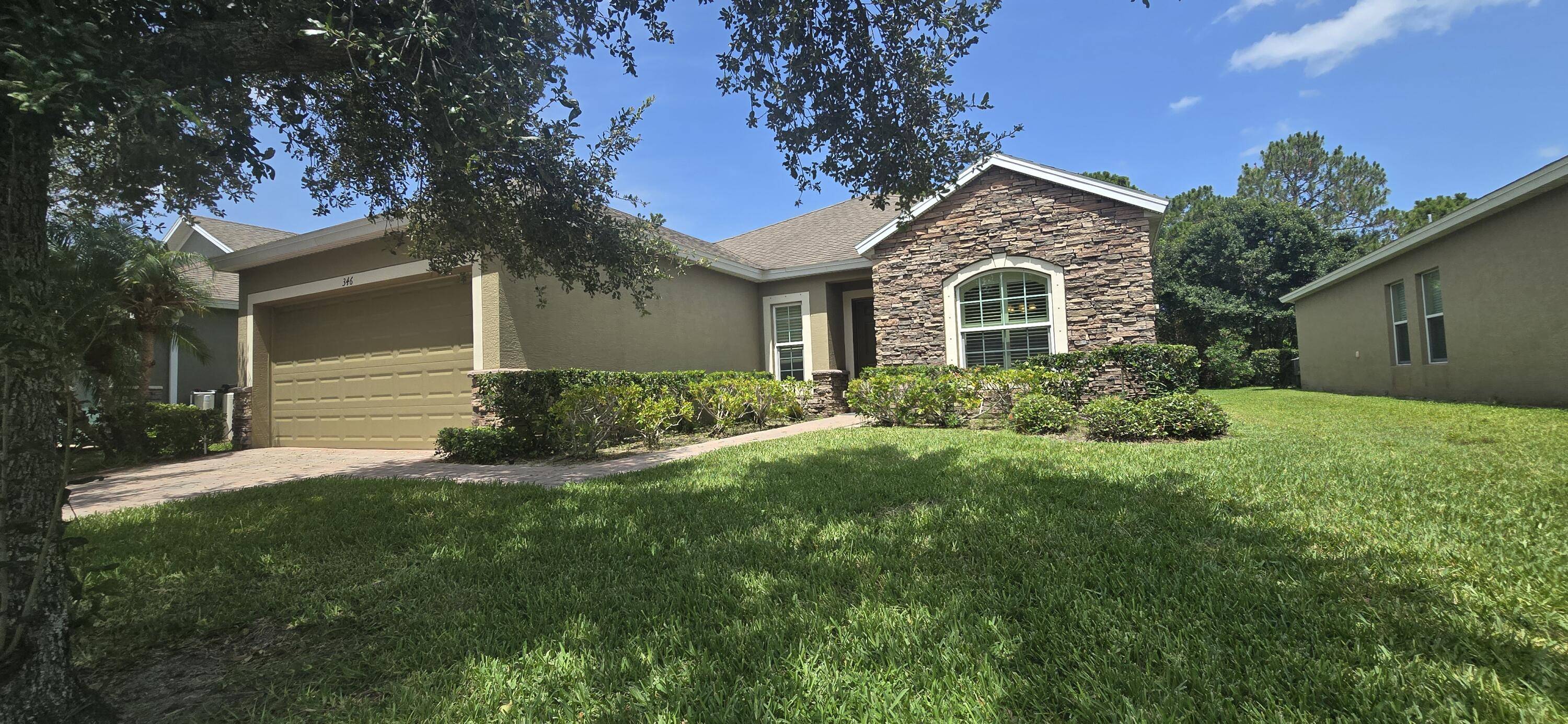 346 SW Lexington AVE, Vero Beach, FL 32962
