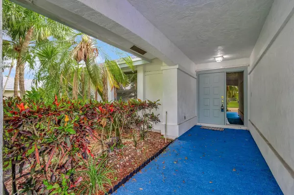 Royal Palm Beach, FL 33411,212 Ponce De Leon ST