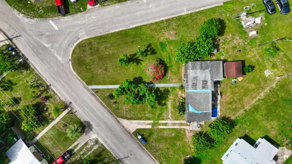 Vero Beach, FL 32962,2159 SW Sunrise DR