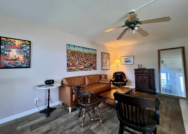 West Palm Beach, FL 33417,104 E Cambridge