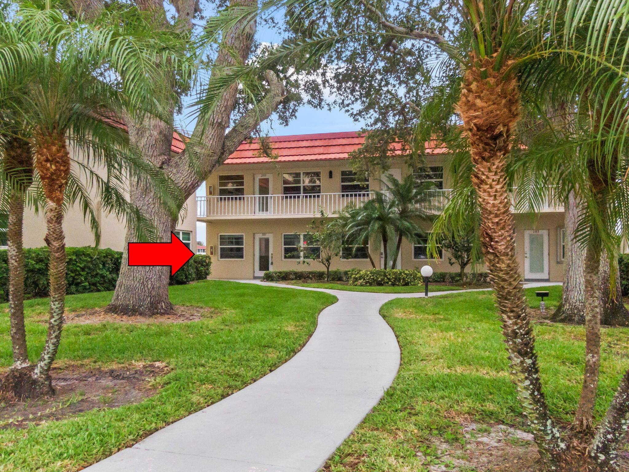 Vero Beach, FL 32962,8 Vista Palm LN 103