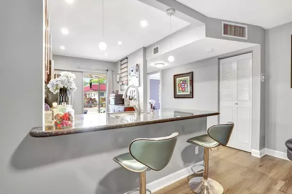 Deerfield Beach, FL 33441,860 SE 6th AVE 104