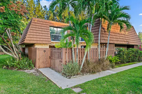 Jupiter, FL 33458,825 Center ST 12d