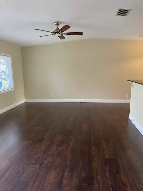 North Lauderdale, FL 33068,405 SW 77th AVE