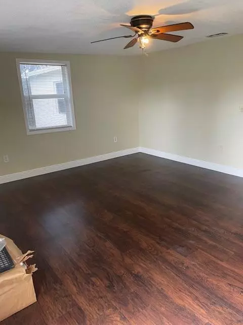 North Lauderdale, FL 33068,405 SW 77th AVE