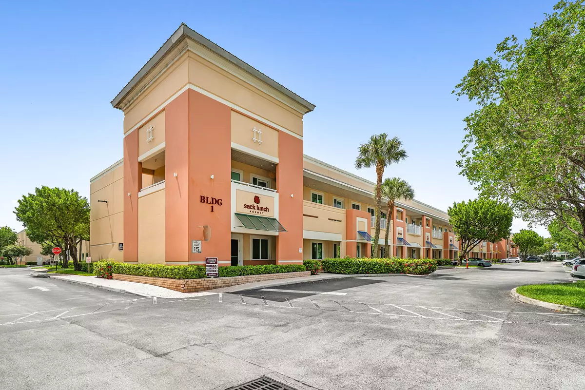 Delray Beach, FL 33445,601 N Congress AVE 101