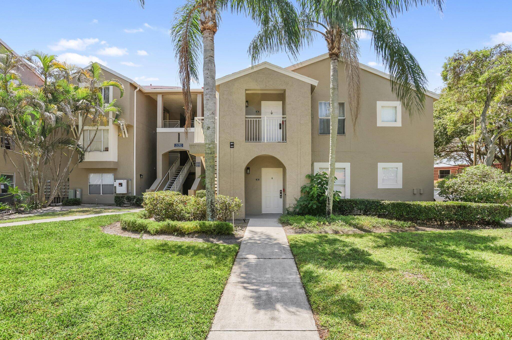 1825 Palm Cove BLVD 109, Delray Beach, FL 33445