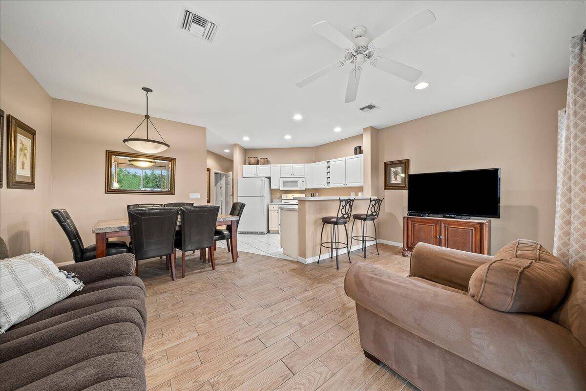 Port Saint Lucie, FL 34986,8264 Mulligan CIR 2612