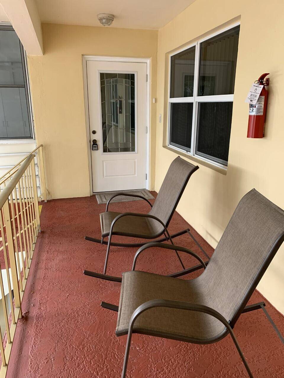 West Palm Beach, FL 33417,124 Stratford I