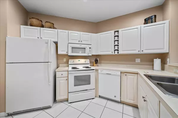 Port Saint Lucie, FL 34986,8264 Mulligan CIR A