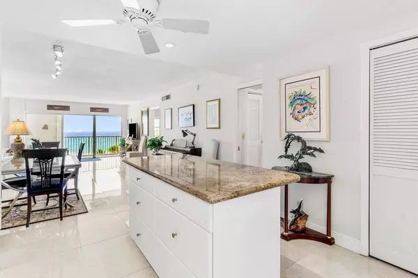 Highland Beach, FL 33487,3101 S Ocean BLVD 706