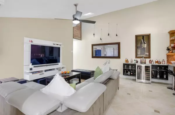 Boca Raton, FL 33496,9844 N Boca Gardens CIR D