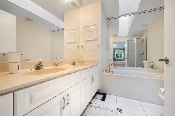 Boynton Beach, FL 33436,9777 Nickels BLVD 708